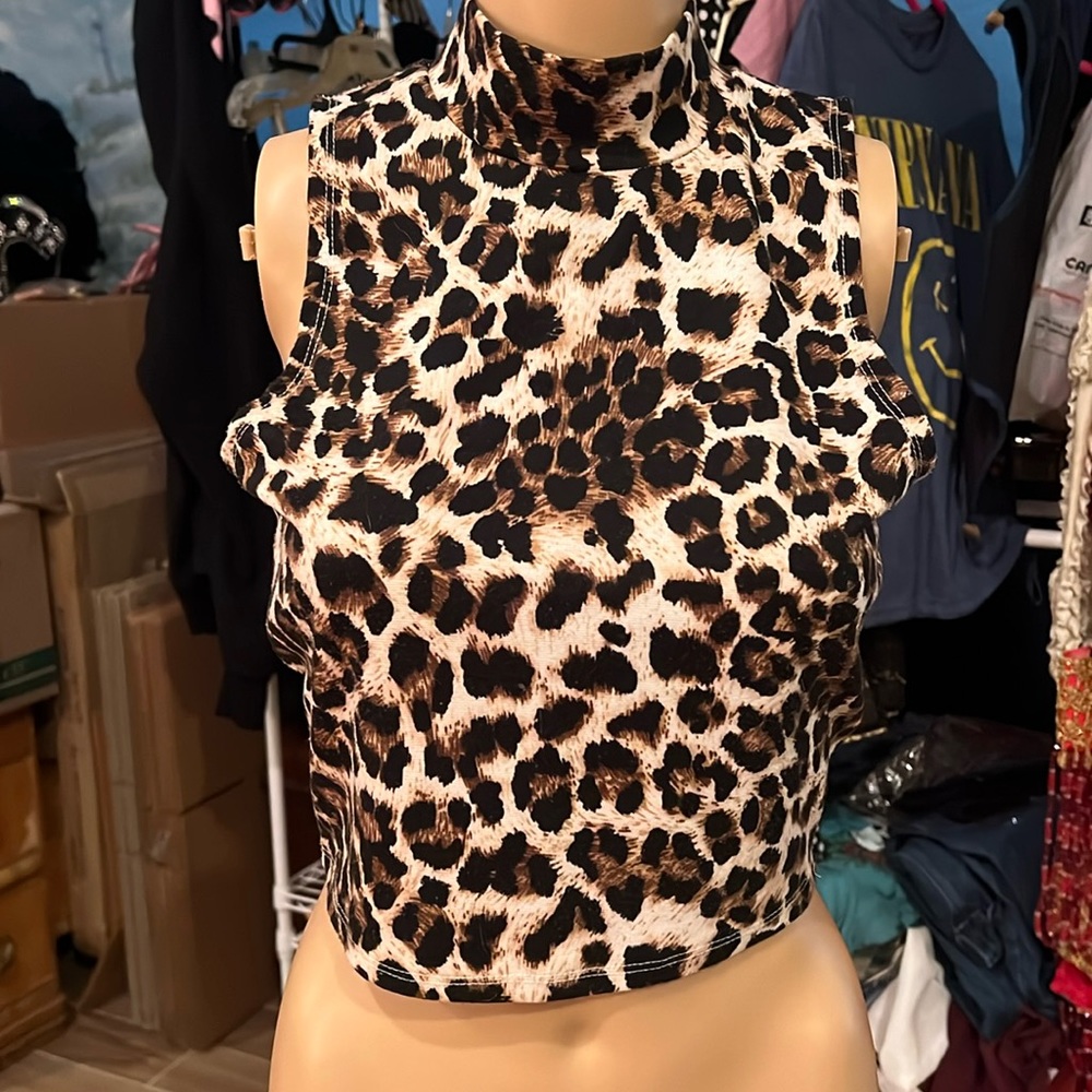 Charlotte Russe medium leopard crop top